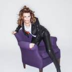Sandra Bernhard